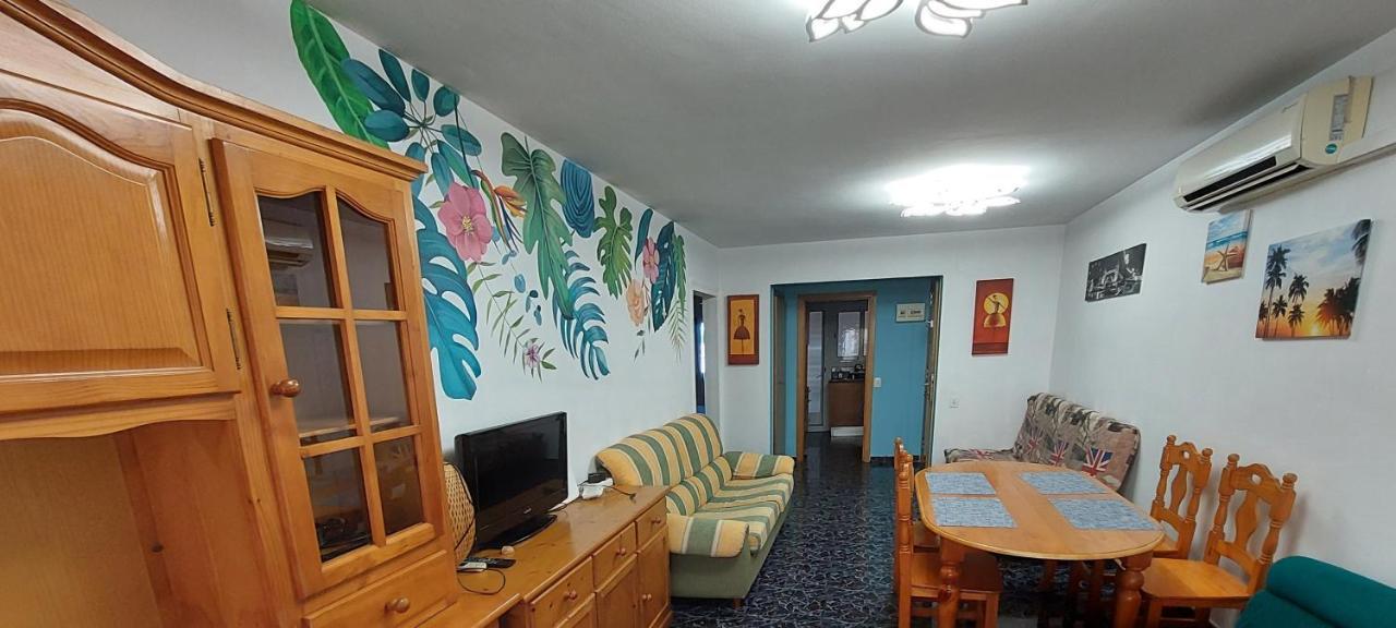 The Apartment Is Next To The Fine Sandy Beaches ヴィラノヴァ・イ・ラ・ジェルトル エクステリア 写真